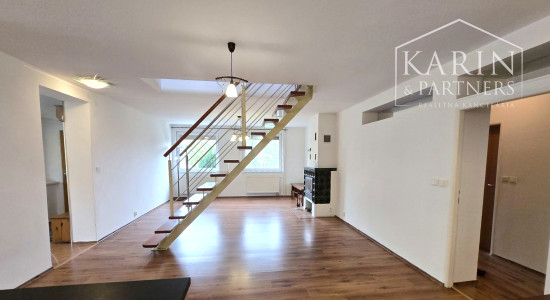 Predaj - 5 izbový, dvojgeneračný rodinný dom - Rajka Maďarsko