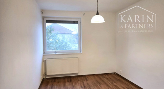 Predaj - 5 izbový, dvojgeneračný rodinný dom - Rajka Maďarsko