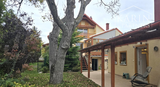 Predaj - 5 izbový, dvojgeneračný rodinný dom - Rajka Maďarsko