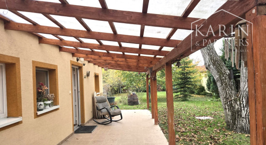 Predaj - 5 izbový, dvojgeneračný rodinný dom - Rajka Maďarsko