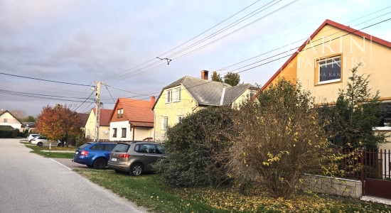 Predaj - 5 izbový, dvojgeneračný rodinný dom - Rajka Maďarsko