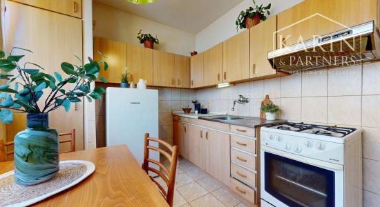 KOMPLETNE ZARIADENÝ 3I BYT S 2 LODŽIAMI A PIVNICOU