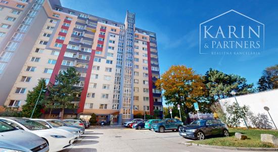 KOMPLETNE ZARIADENÝ 3I BYT S 2 LODŽIAMI A PIVNICOU