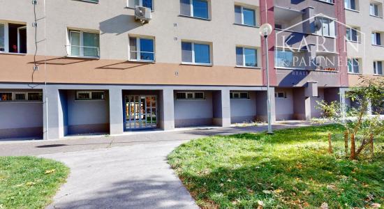 KOMPLETNE ZARIADENÝ 3I BYT S 2 LODŽIAMI A PIVNICOU