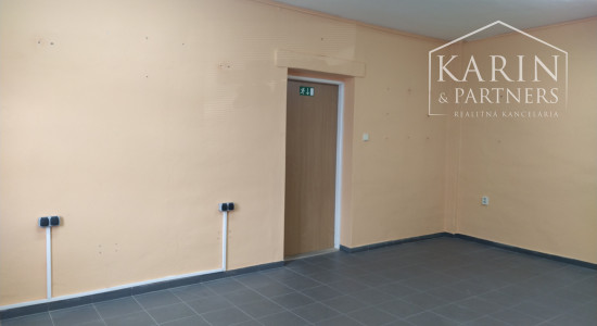 Prenájom viacúčelová miestnosť s umývadlom 28 m2, Vajnorská ul., BA III., časť Jurajov dvor.