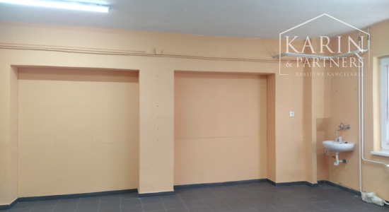 Prenájom viacúčelová miestnosť s umývadlom 28 m2, Vajnorská ul., BA III., časť Jurajov dvor.