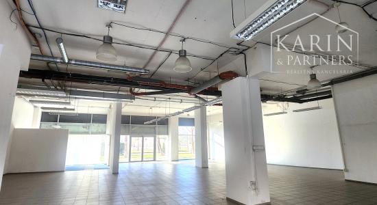 PRENÁJOM-Obchodné priestory 335 m2 s výkladmi do ulice-Tomášiková ul.