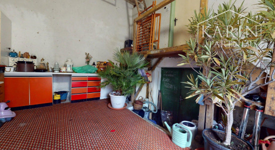 ZREKONŠTRUOVANÝ A ZARIADENÝ RODINNÝ DOM V KRÁĽOVEJ