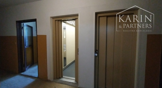 Garsónka! 38,44 m2 s loggiou a pivničnou kobkou, ul. Jána Jonáša, Devínska Nová Ves, BA IV.