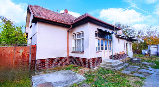 EXKLUZÍVNE: Predaj 4-izbového rodinného domu na rekonštrukciu v Palárikove