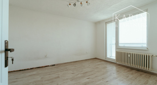 3i byt s dvoma balkónmi v blízkosti centra mesta Senica