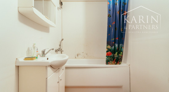 3i byt s dvoma balkónmi v blízkosti centra mesta Senica