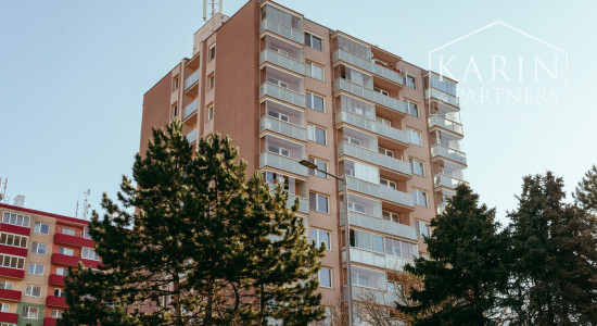 3i byt s dvoma balkónmi v blízkosti centra mesta Senica