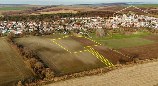 Pozemky - orná pôda s možnosťou výstavby RD v budúcnosti