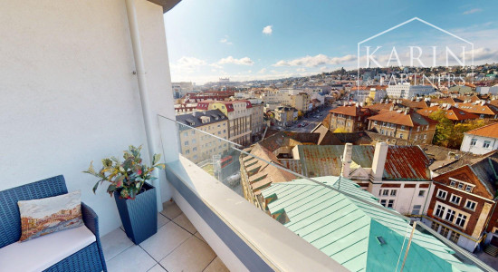 KOMPLETNE VKUSNE A KVALITNE ZARIADENÝ 2I BYT S LODŽIOU A GARÁŽOVÝM STOJISKOM