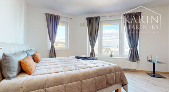 KOMPLETNE VKUSNE A KVALITNE ZARIADENÝ 2I BYT S LODŽIOU A GARÁŽOVÝM STOJISKOM