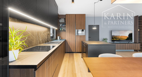 4 izbový byt pri Horskom parku na predaj