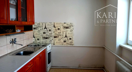 Na Prenájom: 2izbový byt v centre mesta Nové Zámky