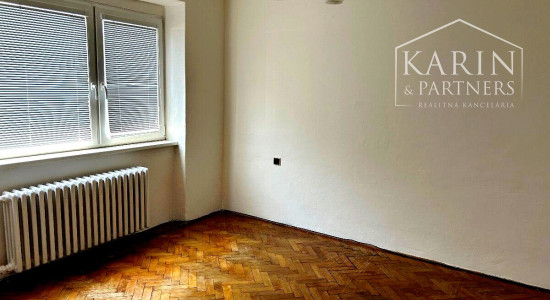 Na Prenájom: 2izbový byt v centre mesta Nové Zámky