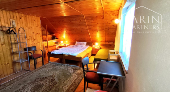 Prenájom - Štýlové bývanie s vlastnou záhradou – prenájom útulného rodinného domu v Radave