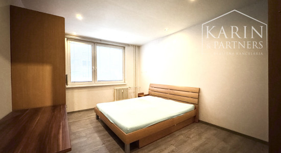 Väčší zrekonštruovaný 2-izbový byt s loggiou, Holíč - D. Rapanta