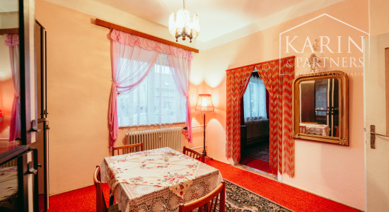 5i rodinný dom v pôvodnom stave pri lese v meste Šaštín-Stráže