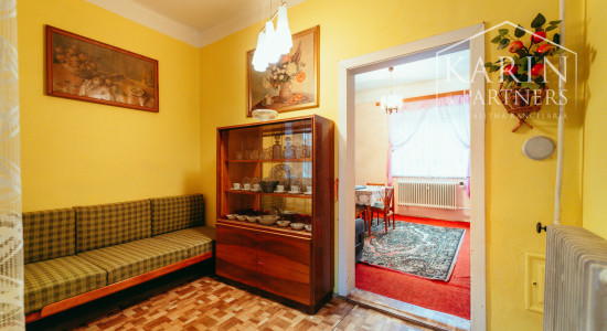 5i rodinný dom v pôvodnom stave pri lese v meste Šaštín-Stráže