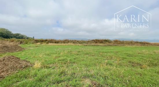 Pozemok na rodinný dom s výhľadom na Malé Karpaty