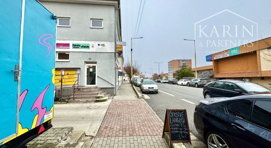 PREVÁDZKOVÁ PLOCHA NA PRENÁJOM V CENTRE HOLÍČA