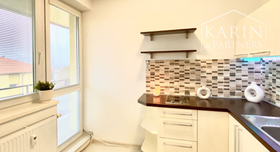 PRENAJATÉ!!! Prenájom novostavby  1-izbového bytu vo Vlčkovciach – plne zariadený, s loggiou