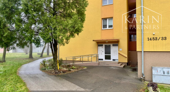 PRIESTRANNÝ 2i BYT, MIRKA NEŠPORA, HOLÍČ