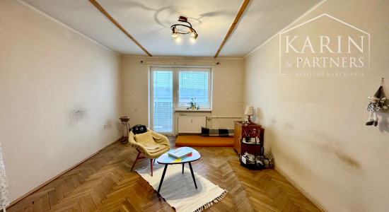 PRIESTRANNÝ 2i BYT, MIRKA NEŠPORA, HOLÍČ