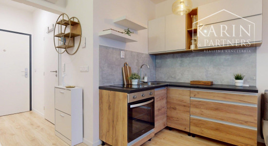 REZERVOVANÝ KOMPLETNE VKUSNE ZARIADENÝ 1I BYT S BALKÓNOM | SLNEČNICE POP