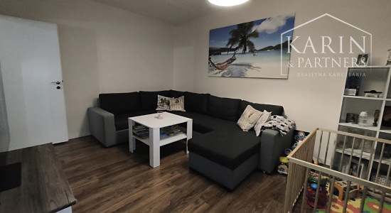 Rezervované: Predáme 3 izbový byt so šatníkom, komorou a balkónom, sídlisko Prednádražie, Nové Zámky