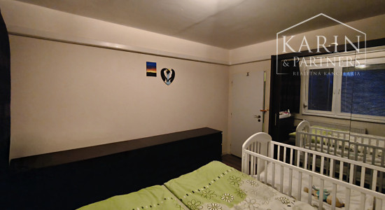 Rezervované: Predáme 3 izbový byt so šatníkom, komorou a balkónom, sídlisko Prednádražie, Nové Zámky