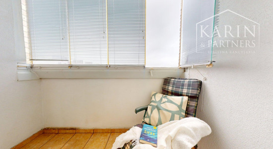 ZREKONŠTRUOVANÝ A ČIASTOČNE ZARIADENÝ 2I BYT S LODŽIOU A PIVNICOU