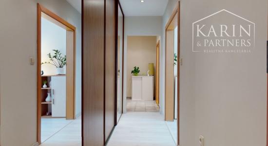 ZREKONŠTRUOVANÝ A ČIASTOČNE ZARIADENÝ 2I BYT S LODŽIOU A PIVNICOU