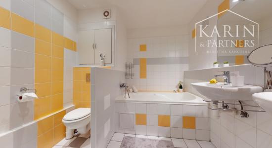 ZREKONŠTRUOVANÝ A ČIASTOČNE ZARIADENÝ 2I BYT S LODŽIOU A PIVNICOU