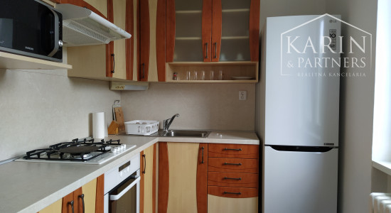 Prenájom rekonštr. 3 izb. byt 65m2 s balkónom 2m2 na Tokajíckej ul., BA II. Ružinov.