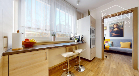 KOMPLETNE ZREKONŠTRUOVANÝ A ZARIADENÝ 4I BYT S LODŽIOU A PIVNICOU