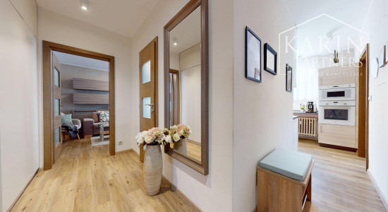 KOMPLETNE ZREKONŠTRUOVANÝ A ZARIADENÝ 4I BYT S LODŽIOU A PIVNICOU