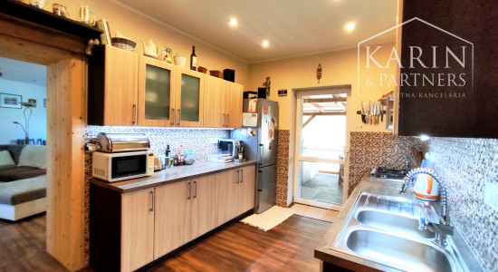 Rodinný dom 6izbový po kompl.rekonštrukcii, Nové Zámky