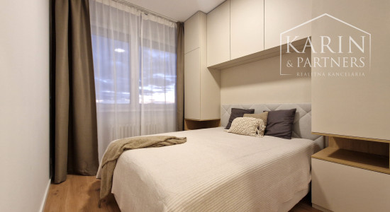 2-IZBOVÝ BYT S PARKOVANÍM  NA KRAMÁROCH