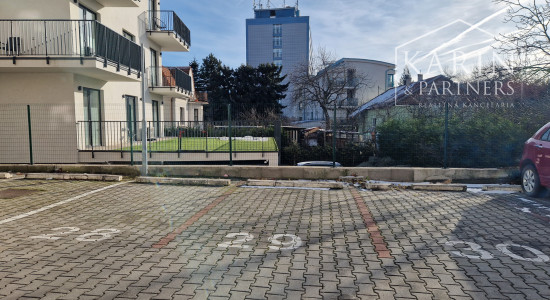 2-IZBOVÝ BYT S PARKOVANÍM  NA KRAMÁROCH