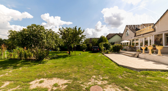 Predaj- Rodinný dom dvojgeneračný pozemok 1229m2 - Vajnory Bratislava