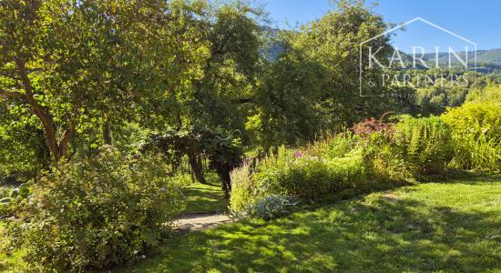 Chalupa pod lesom s ovocným sadom, 4144 m2, Nová Bošáca.