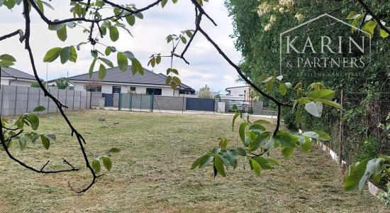 Rovinatý stavebný pozemok, dokonalý rozmer, výmera 1 072 m2  - okr. Senec
