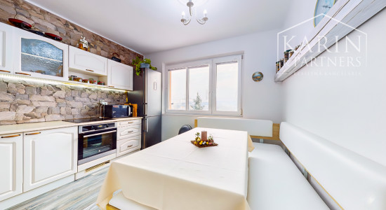 REZERVOVANÉ! Veľkorysý 4-izbový byt po rekonštrukcii na Pribinovej: Ideálny domov pre vašu rodinu