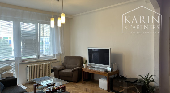 Šikovný 2 izbový byt na Riazanskej ul.