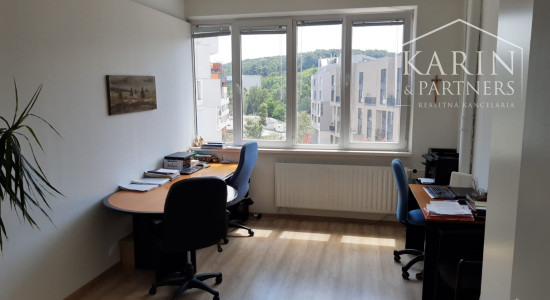 Prenájom klimatizovaná kancelária 11 m2, ul. Polianky, BA IV., Dúbravka